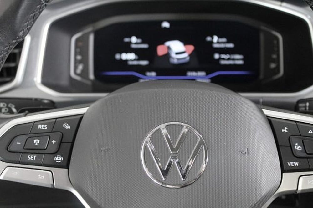 Volkswagen T-Roc Cabrio usata a Novara (6)