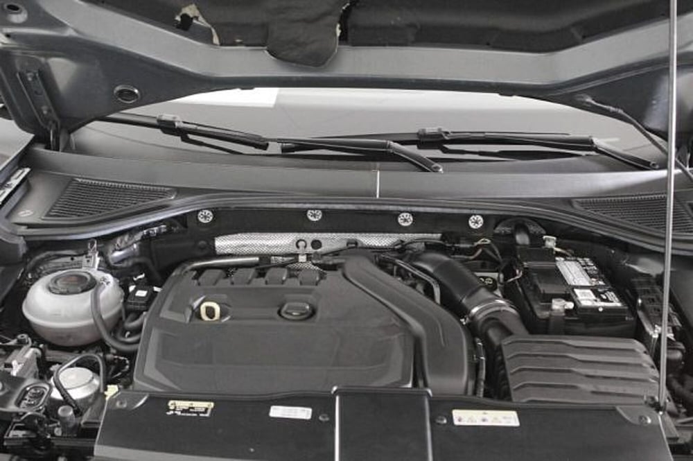 Volkswagen T-Roc Cabrio usata a Novara (11)