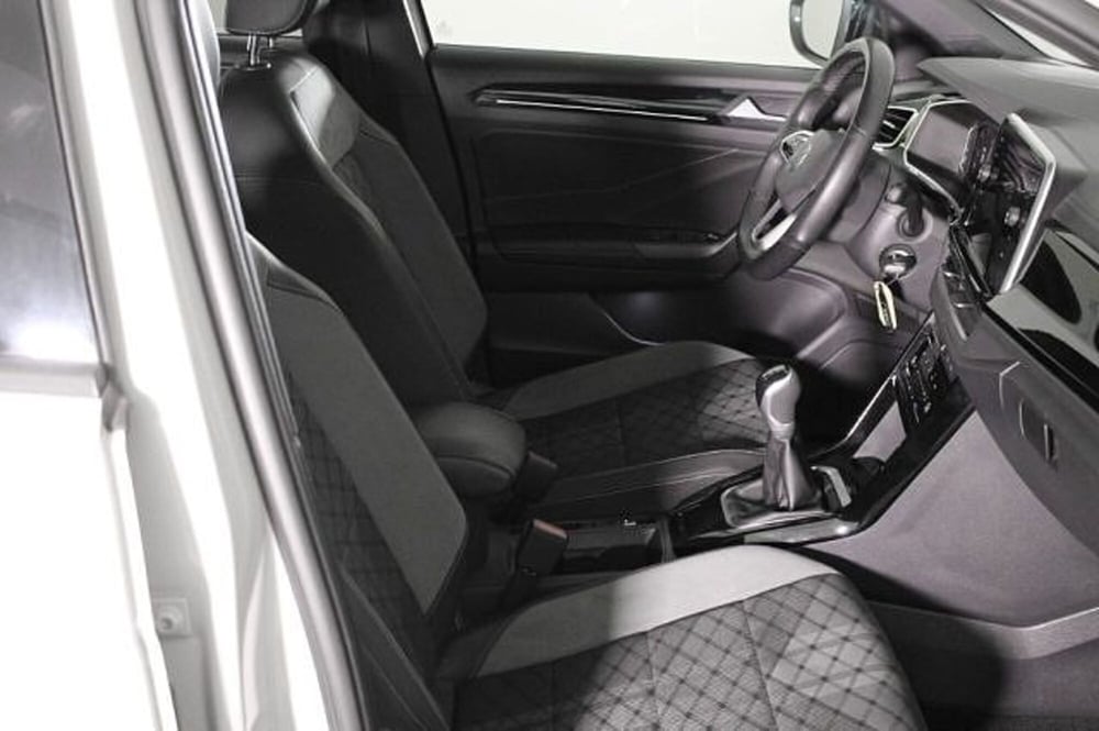 Volkswagen T-Roc usata a Novara (8)