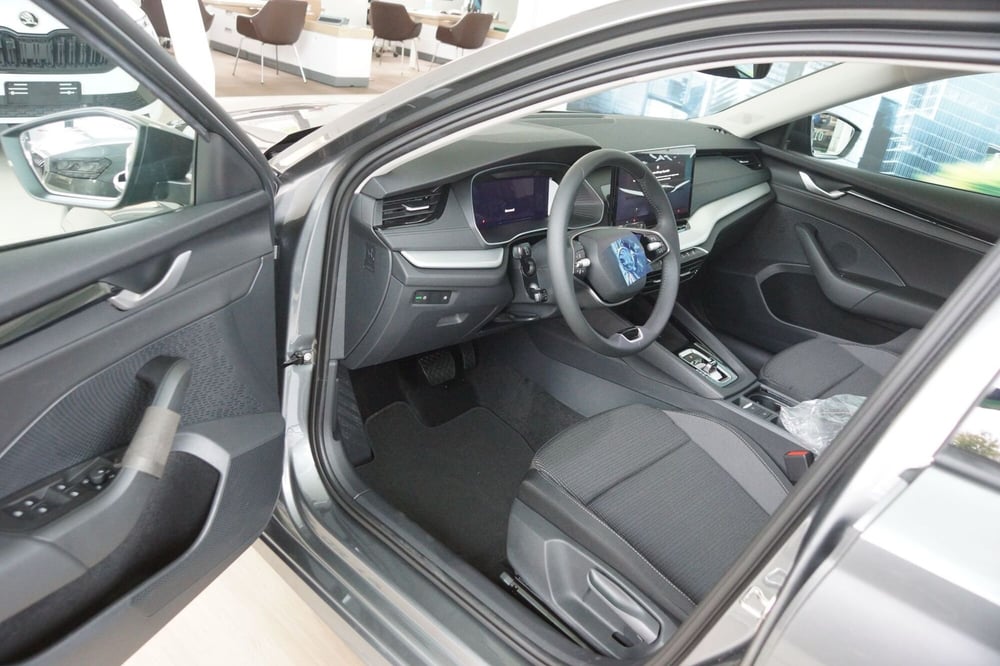 Skoda Octavia Station Wagon nuova a Torino (11)