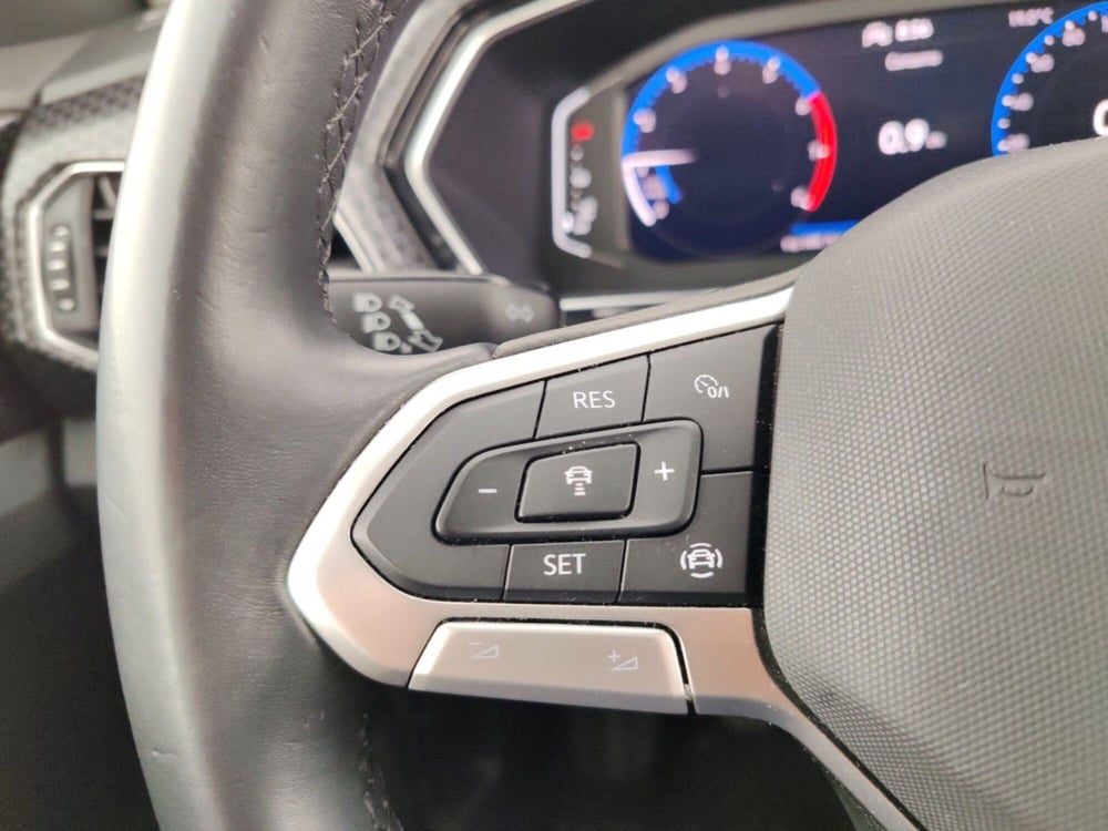 Volkswagen T-Cross usata a Massa-Carrara (13)