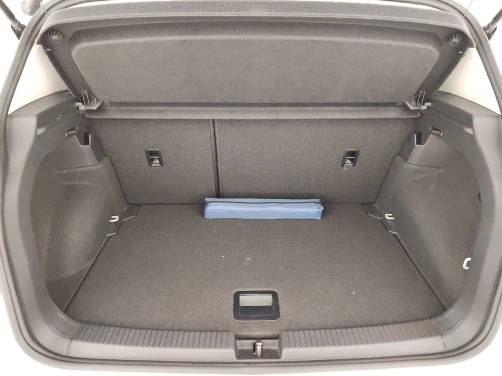 Volkswagen T-Cross usata a Massa-Carrara (16)