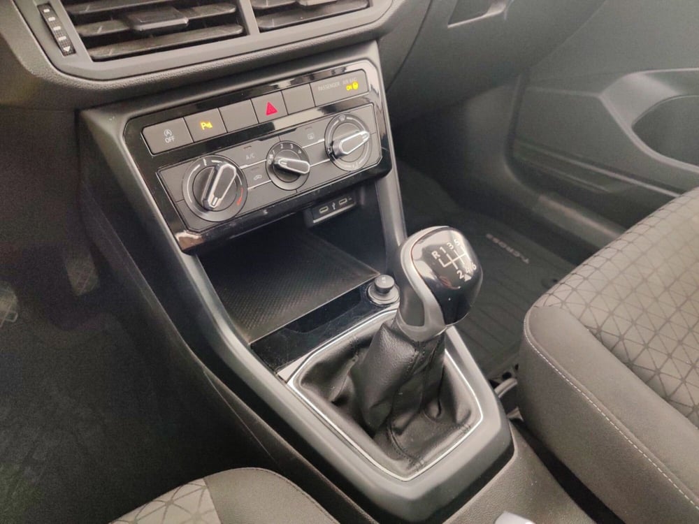 Volkswagen T-Cross usata a Massa-Carrara (11)