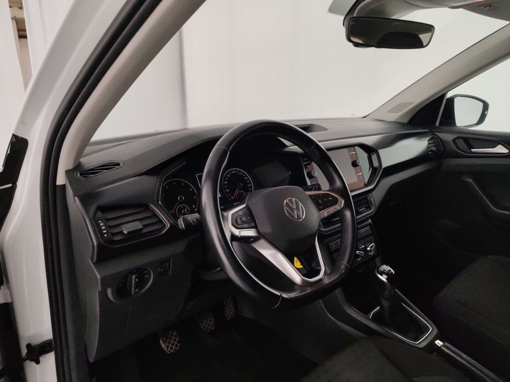 Volkswagen T-Cross usata a Massa-Carrara (8)