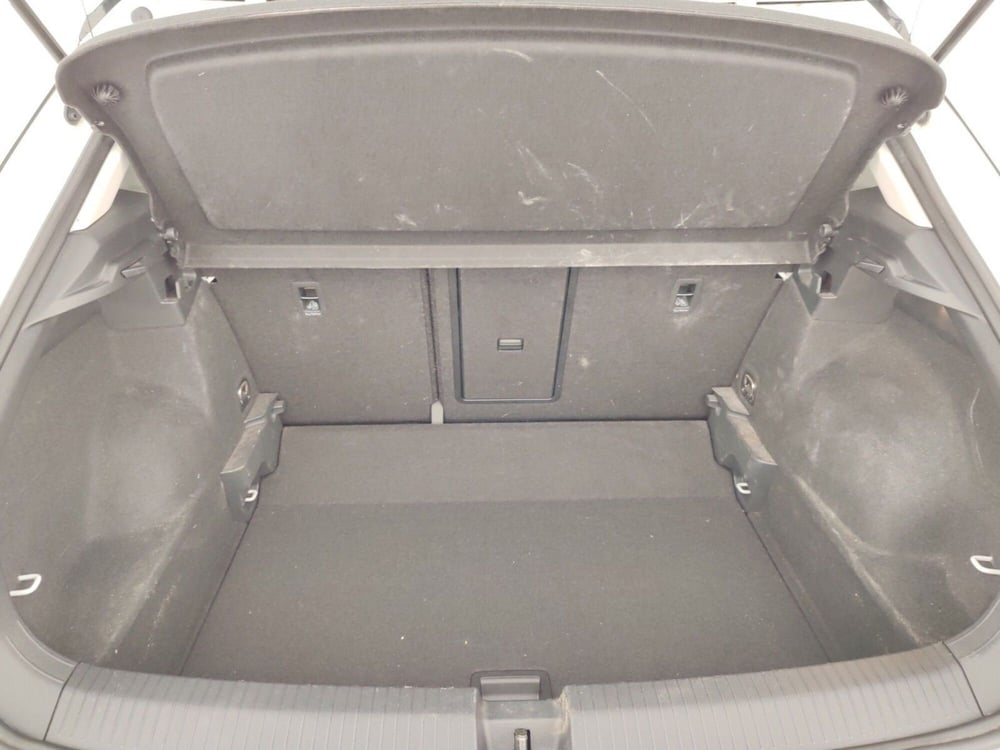Volkswagen T-Roc usata a Massa-Carrara (16)