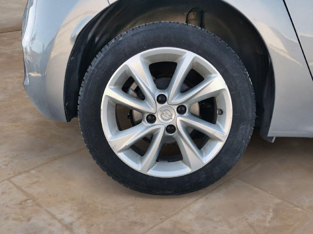 Opel Corsa usata a Brindisi (9)