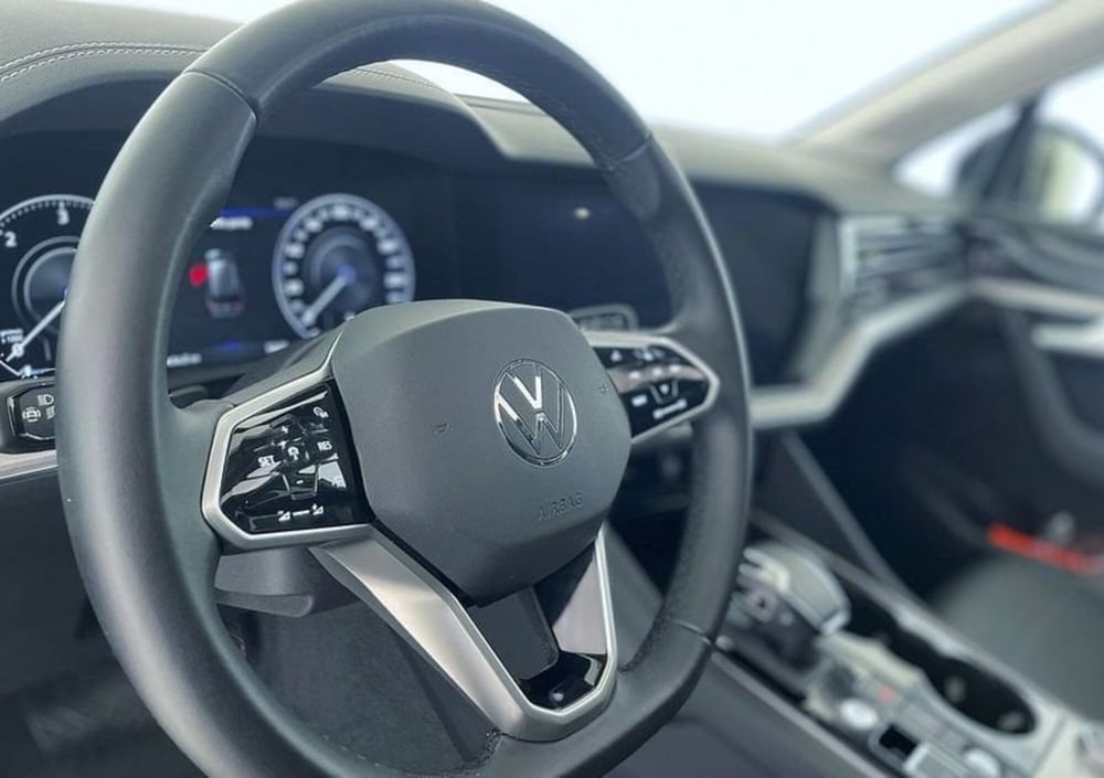 Volkswagen Touareg usata a Perugia (17)
