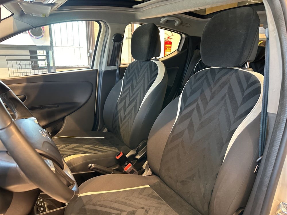 Lancia Ypsilon usata a Catanzaro (17)
