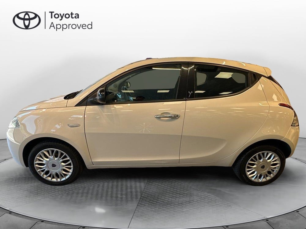Lancia Ypsilon usata a Catanzaro (2)