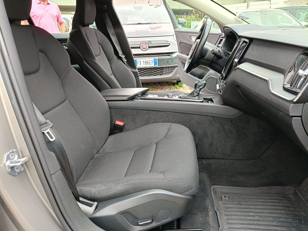 Volvo V60 usata a Rimini (11)