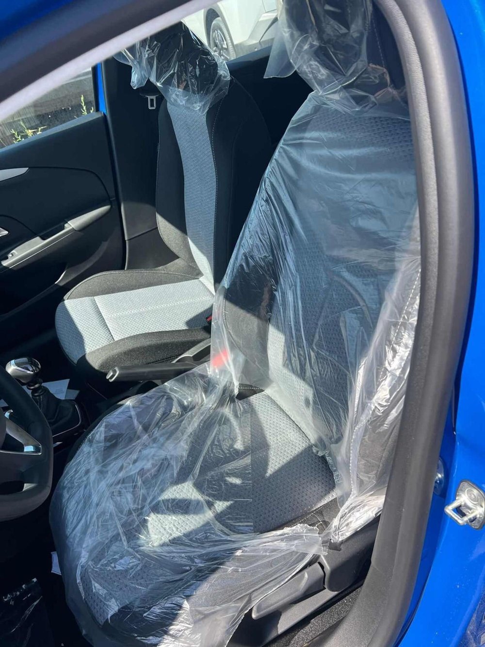 Opel Corsa nuova a Foggia (11)