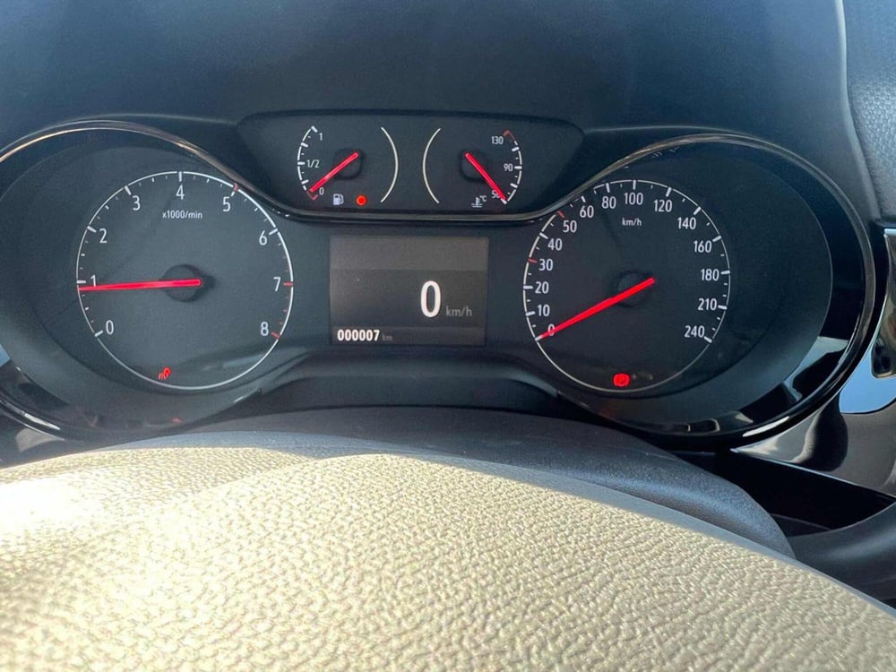 Opel Corsa nuova a Foggia (14)