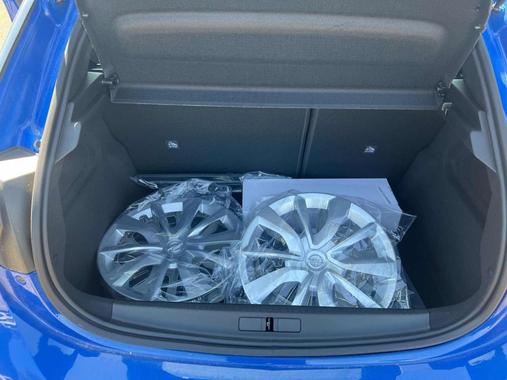 Opel Corsa nuova a Foggia (8)
