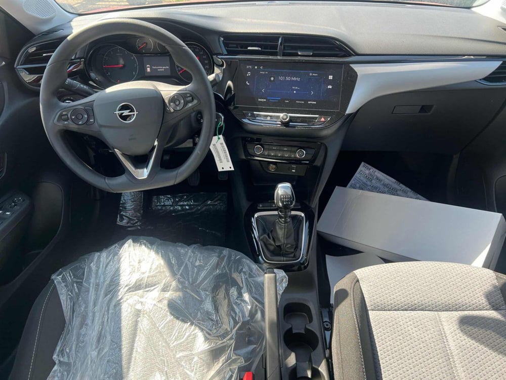 Opel Corsa nuova a Foggia (13)