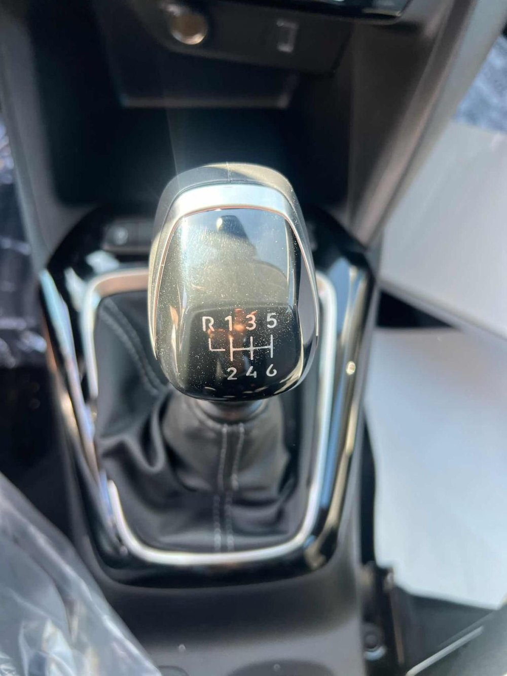 Opel Corsa nuova a Foggia (16)