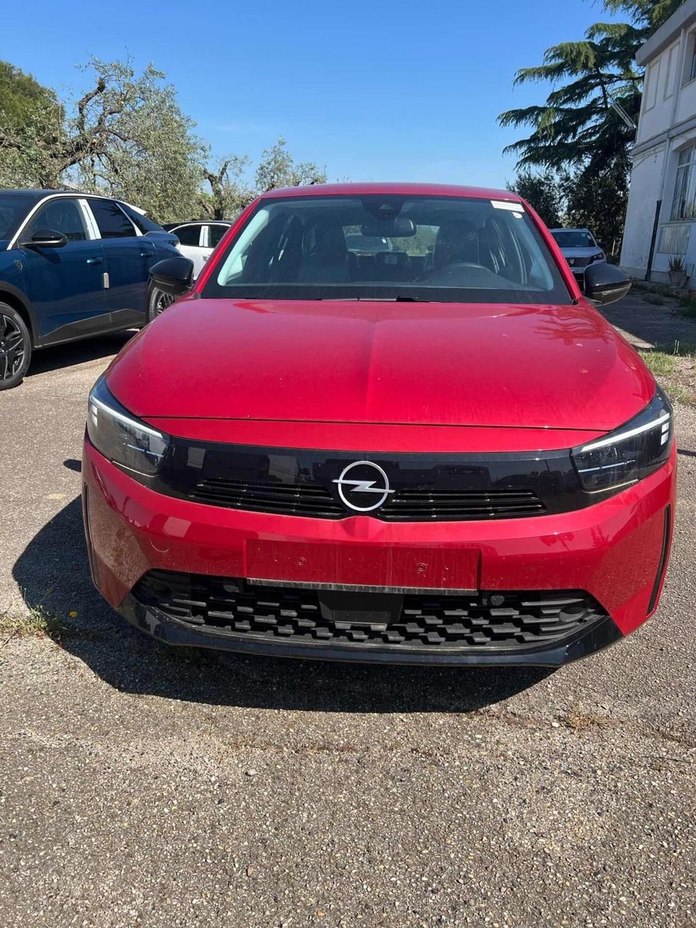 Opel Corsa nuova a Foggia (2)