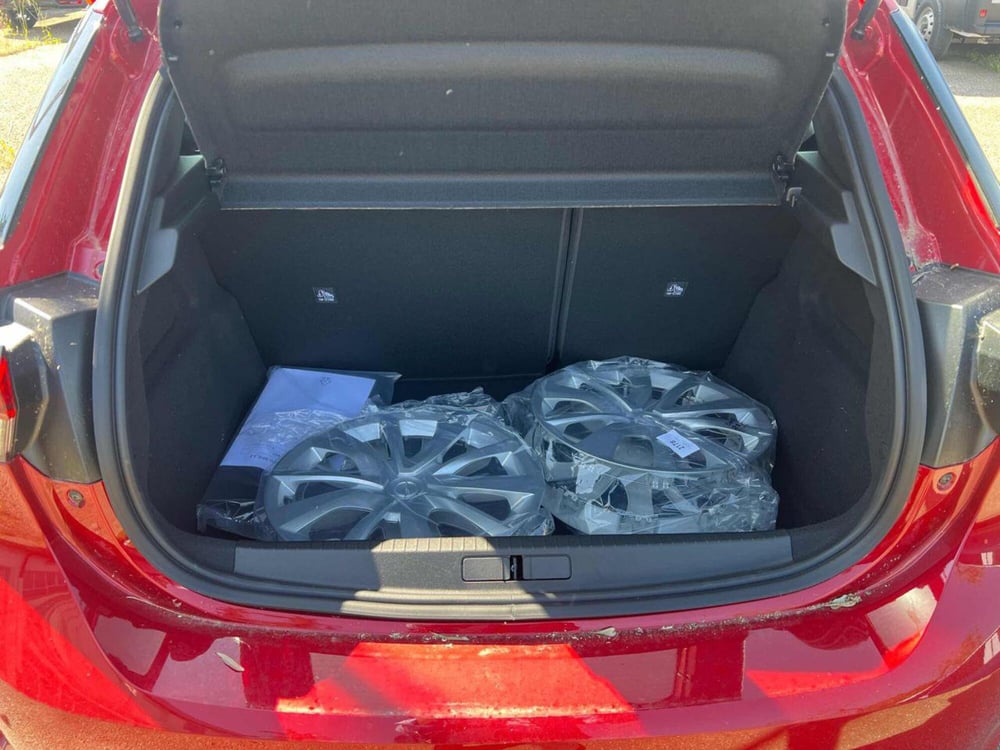 Opel Corsa nuova a Foggia (7)