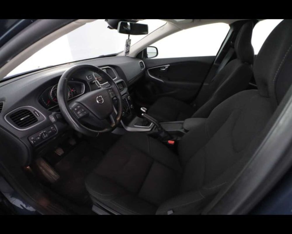 Volvo V40 Cross Country usata a Bologna (9)