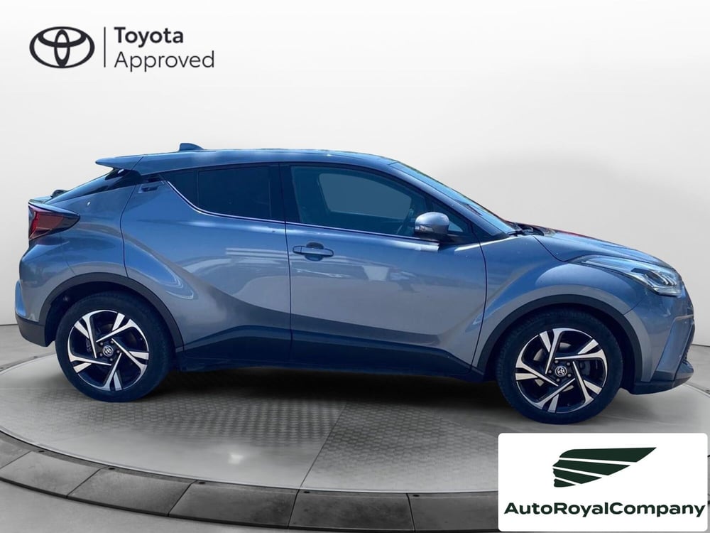 Toyota Toyota C-HR usata a Roma (11)