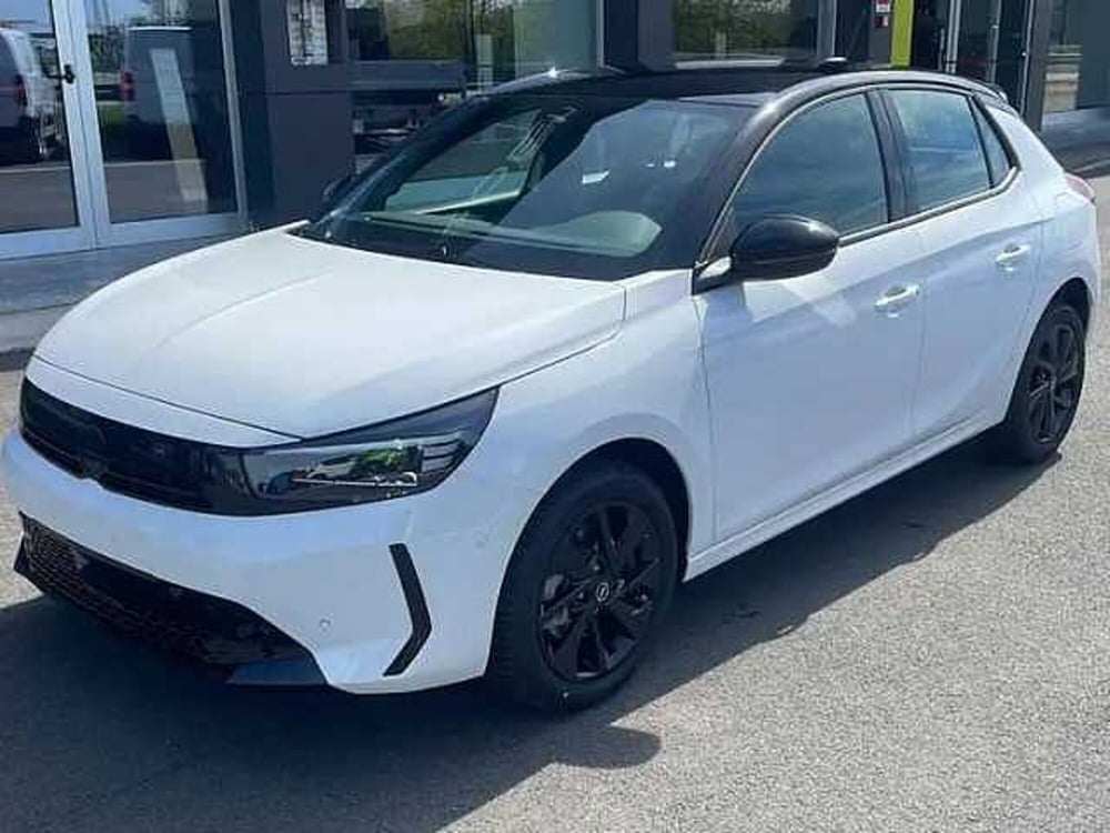 Opel Corsa nuova a Milano (3)