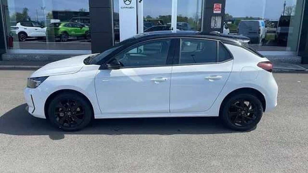 Opel Corsa nuova a Milano (4)