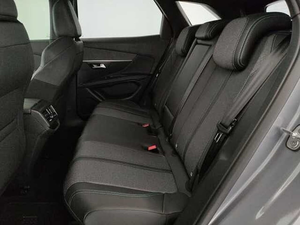 Peugeot 3008 nuova a Caserta (16)