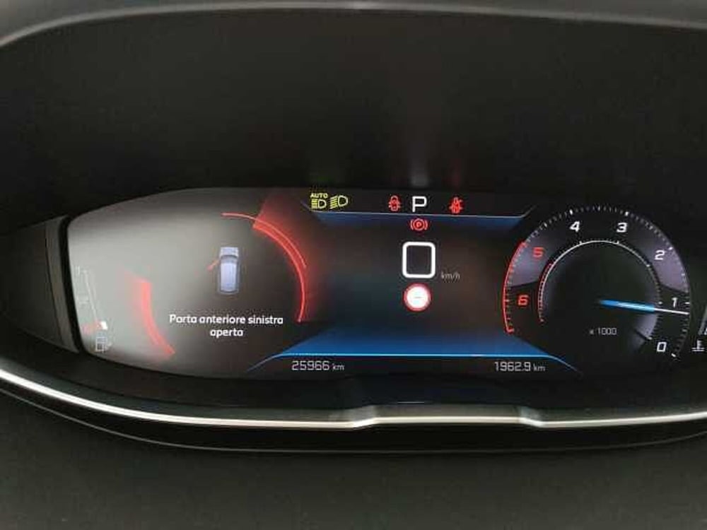 Peugeot 3008 nuova a Caserta (19)