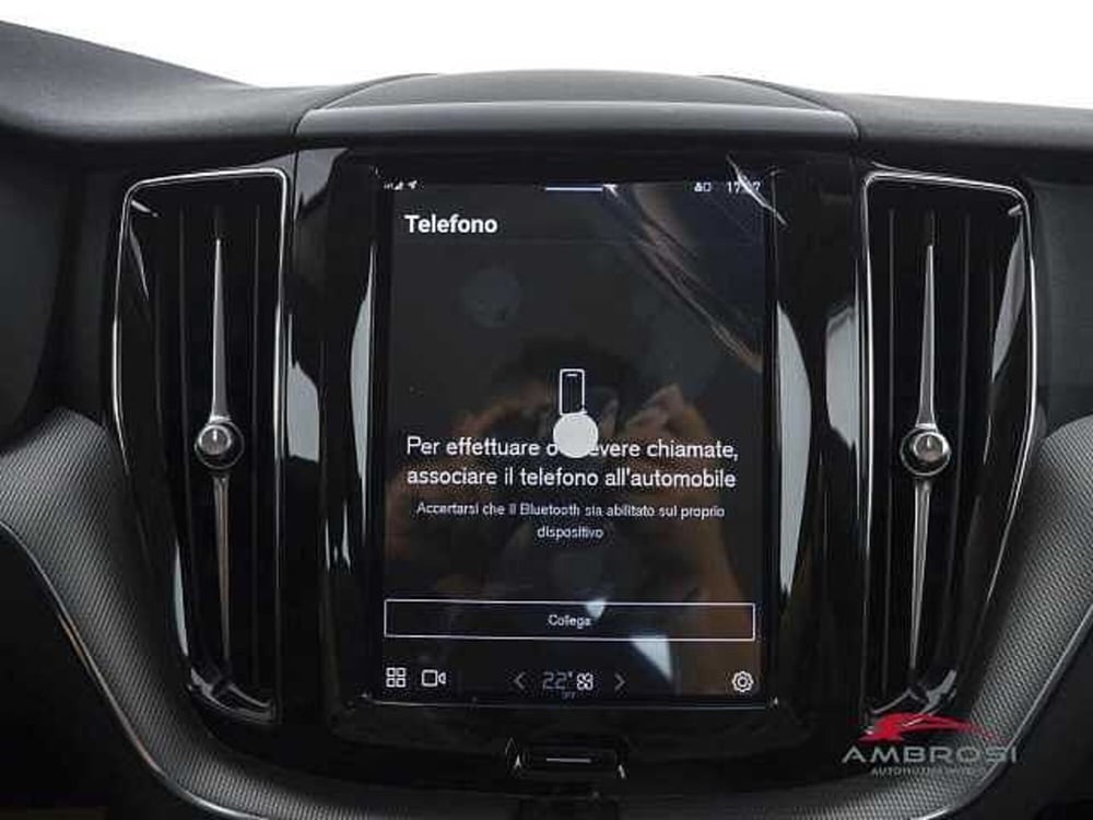 Volvo XC60 nuova a Perugia (15)