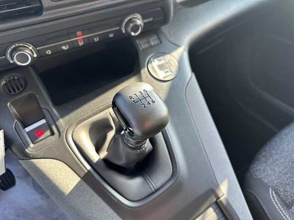 Peugeot Rifter nuova a Treviso (14)