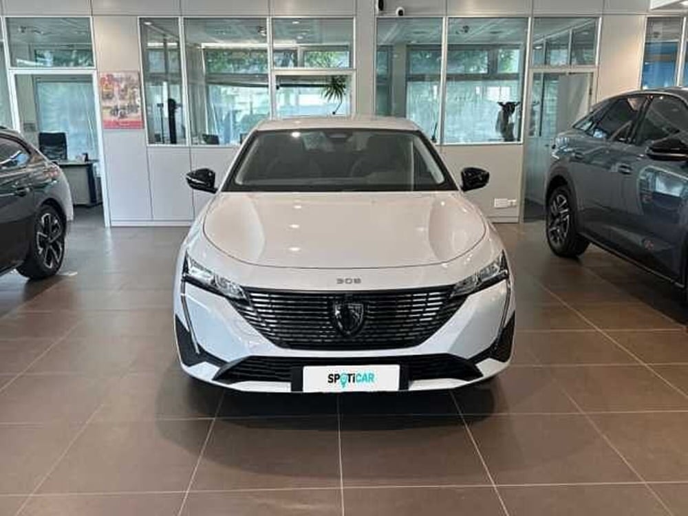 Peugeot 308 nuova a Ravenna (2)