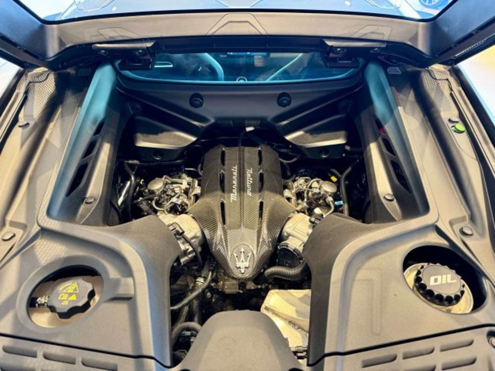 Maserati MC20 nuova a Torino (15)
