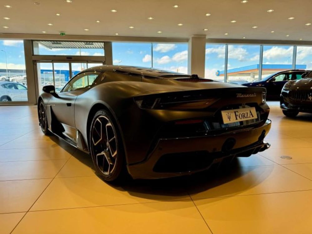 Maserati MC20 nuova a Torino (6)