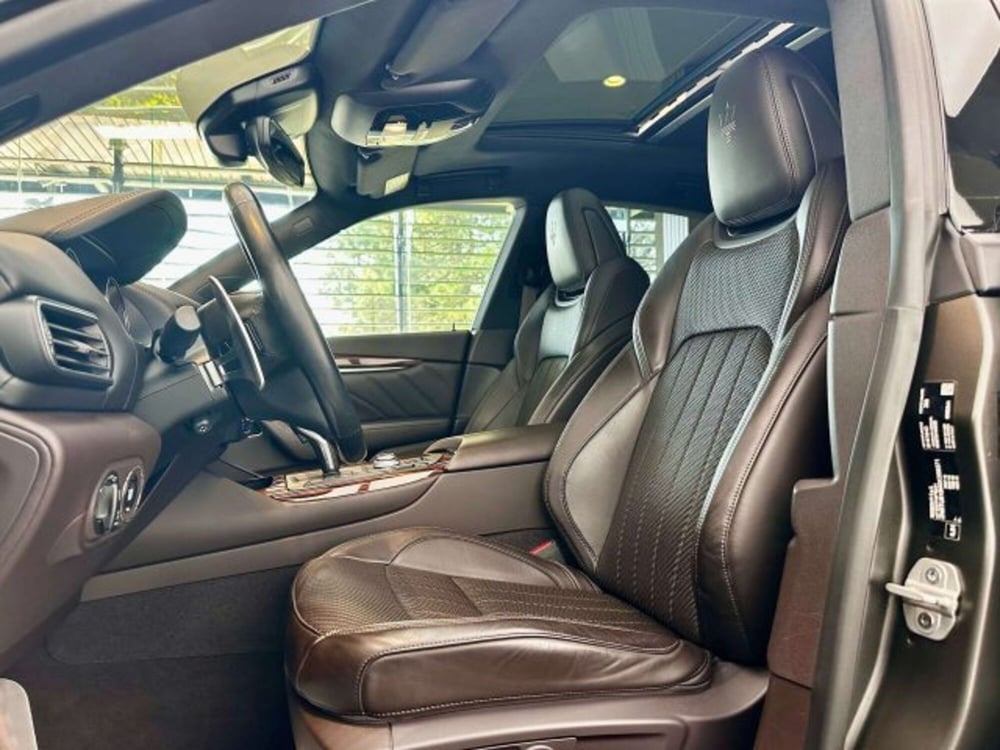 Maserati Levante usata a Torino (10)