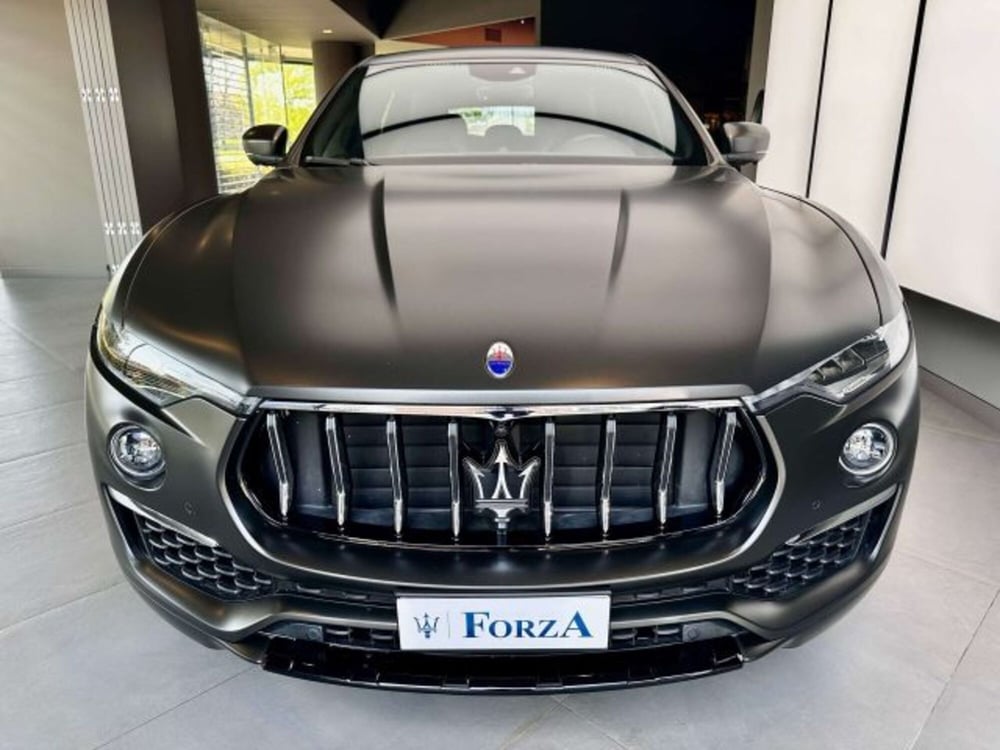 Maserati Levante usata a Torino (2)