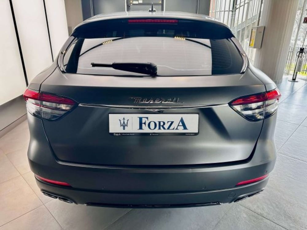 Maserati Levante usata a Torino (7)