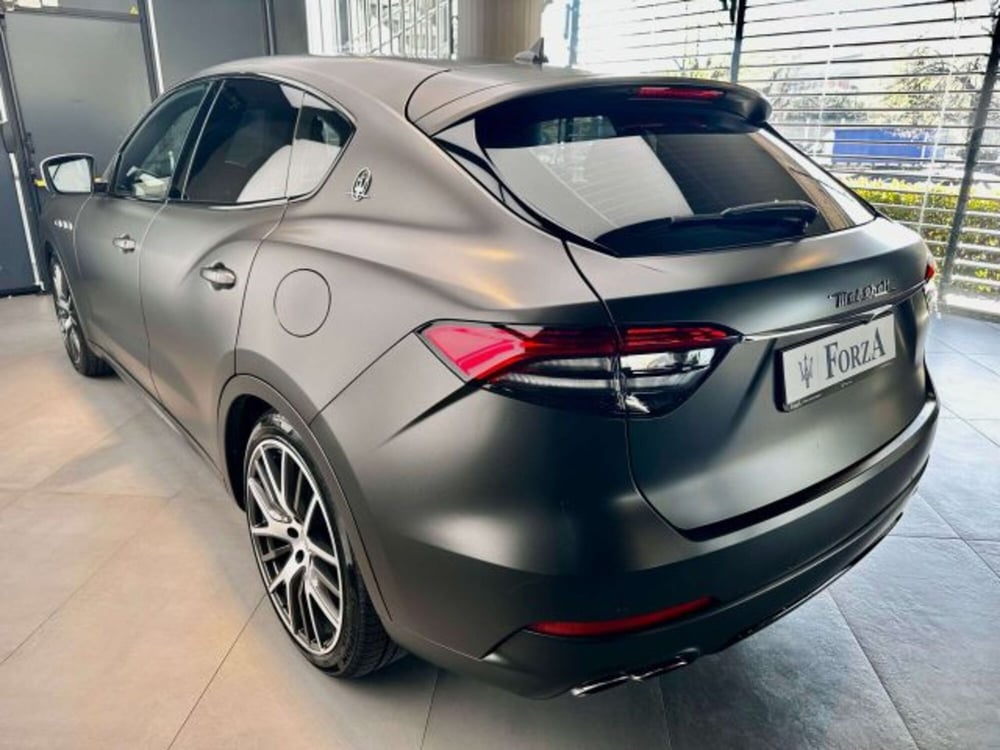 Maserati Levante usata a Torino (8)