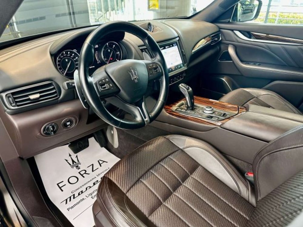 Maserati Levante usata a Torino (9)