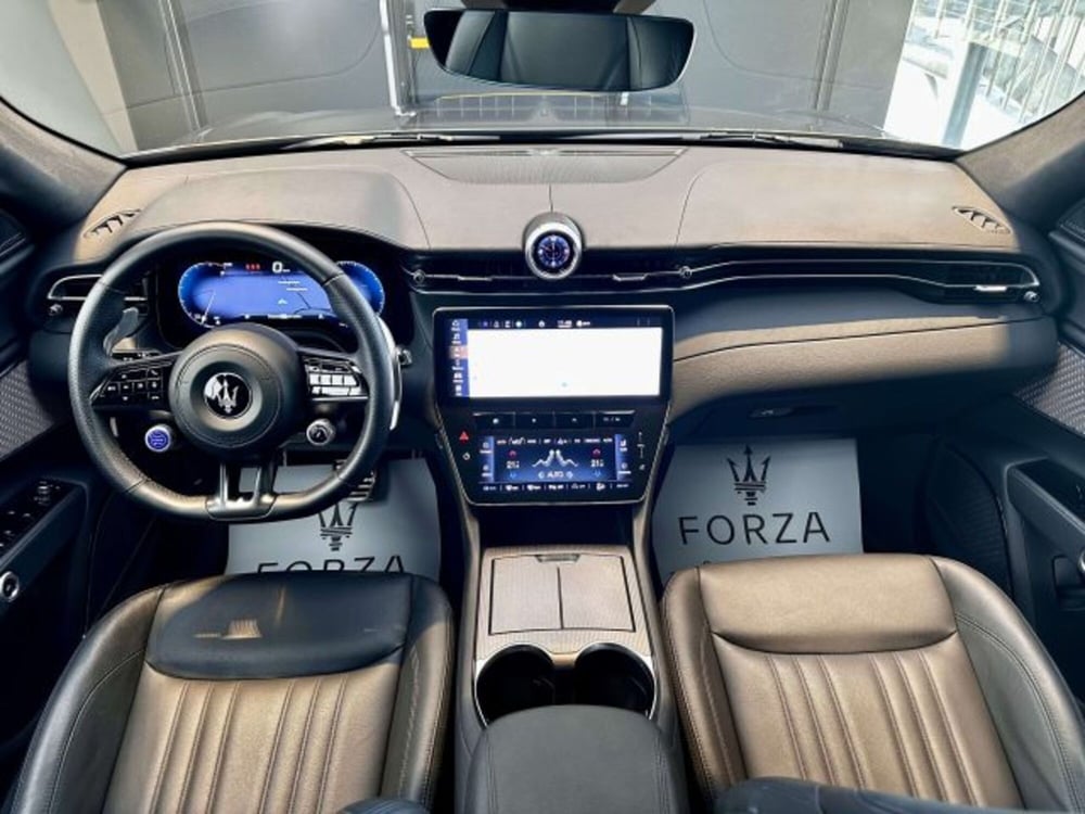Maserati Grecale usata a Torino (15)