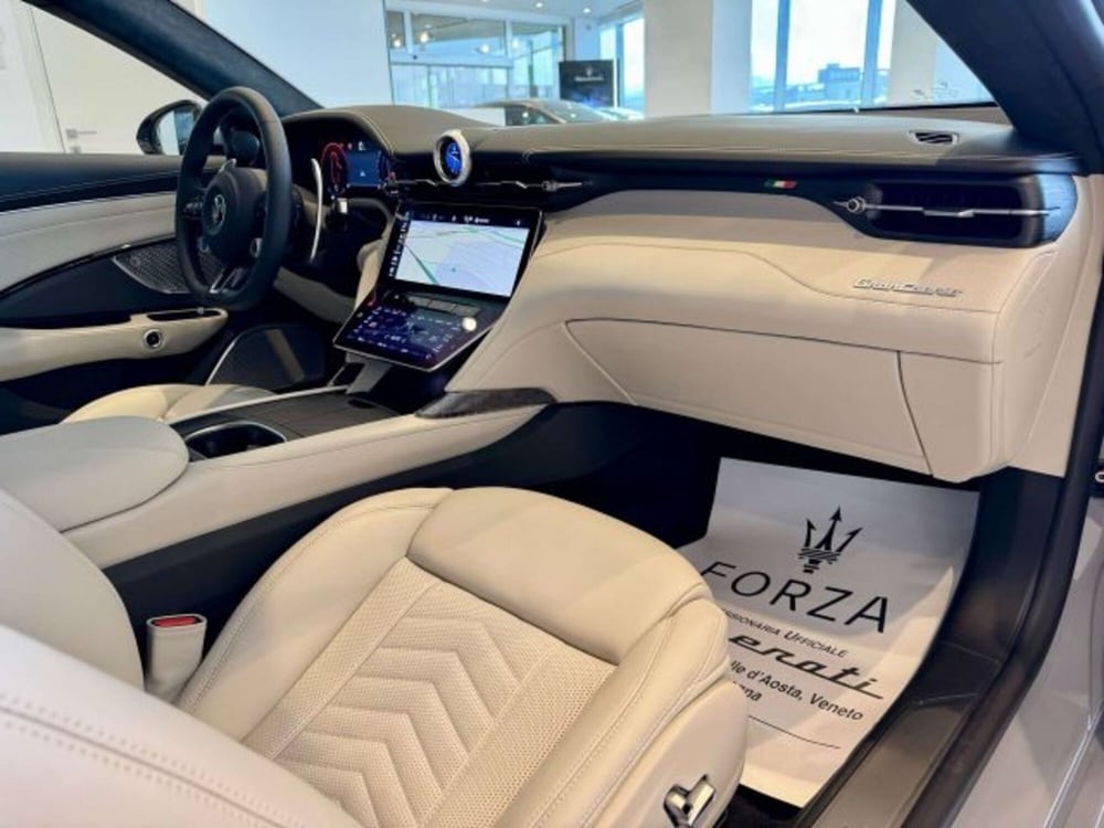 Maserati Grancabrio nuova a Torino (14)