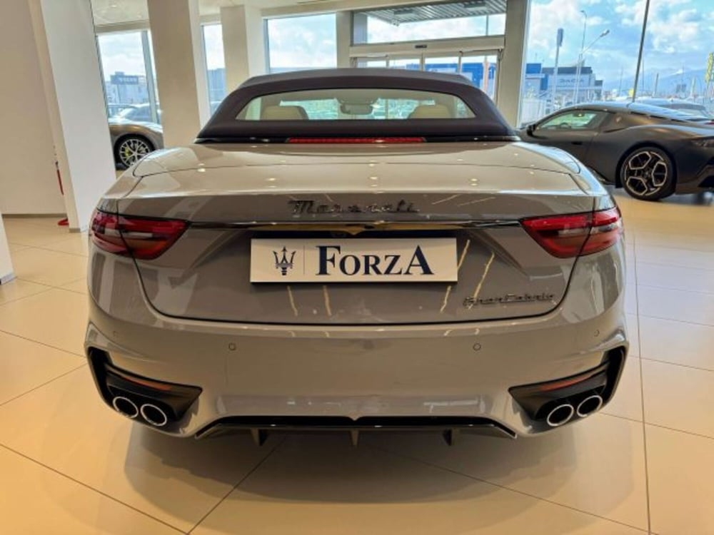 Maserati Grancabrio nuova a Torino (8)
