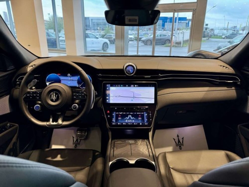 Maserati Grecale nuova a Torino (15)