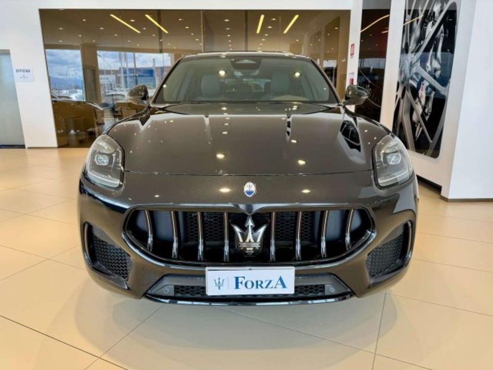 Maserati Grecale nuova a Torino (2)