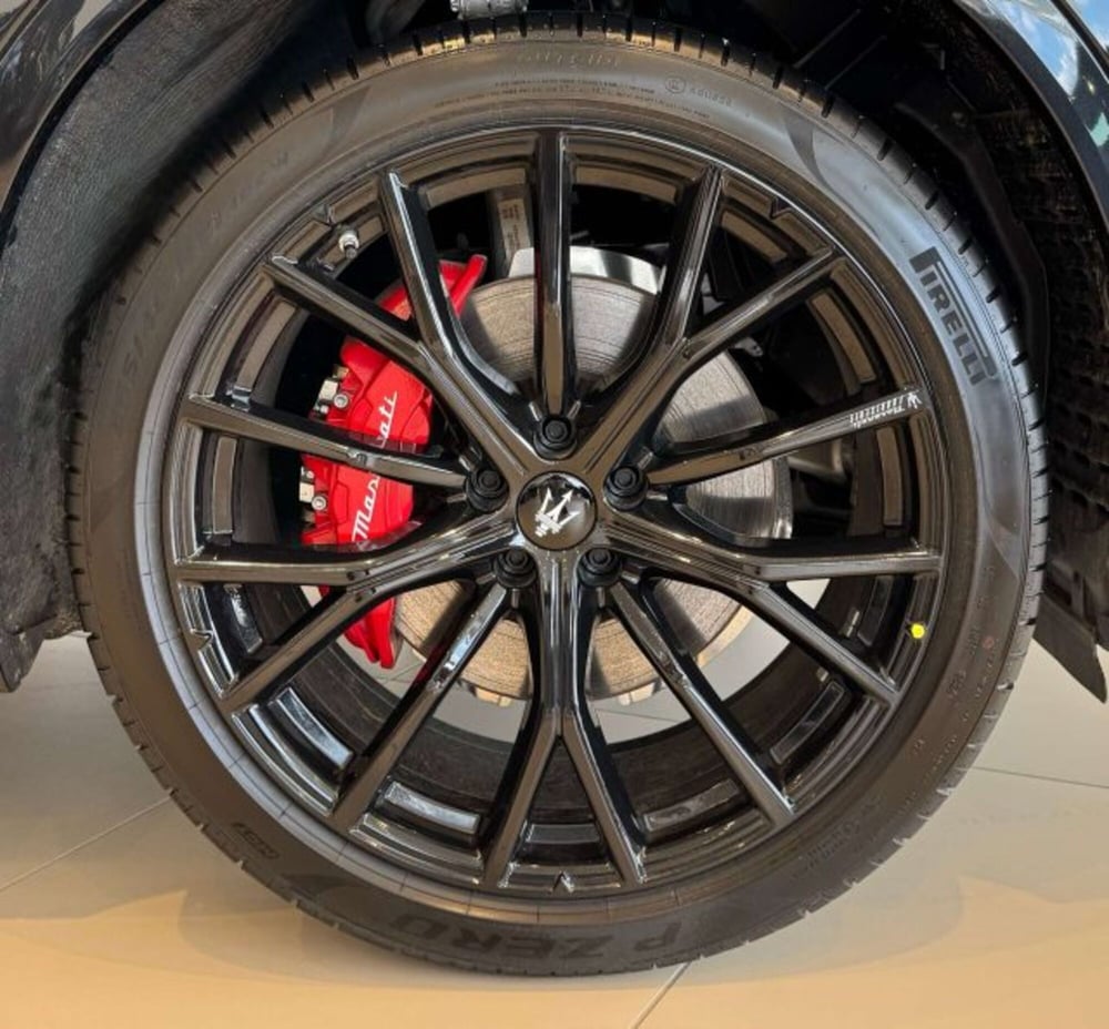 Maserati Grecale nuova a Torino (4)
