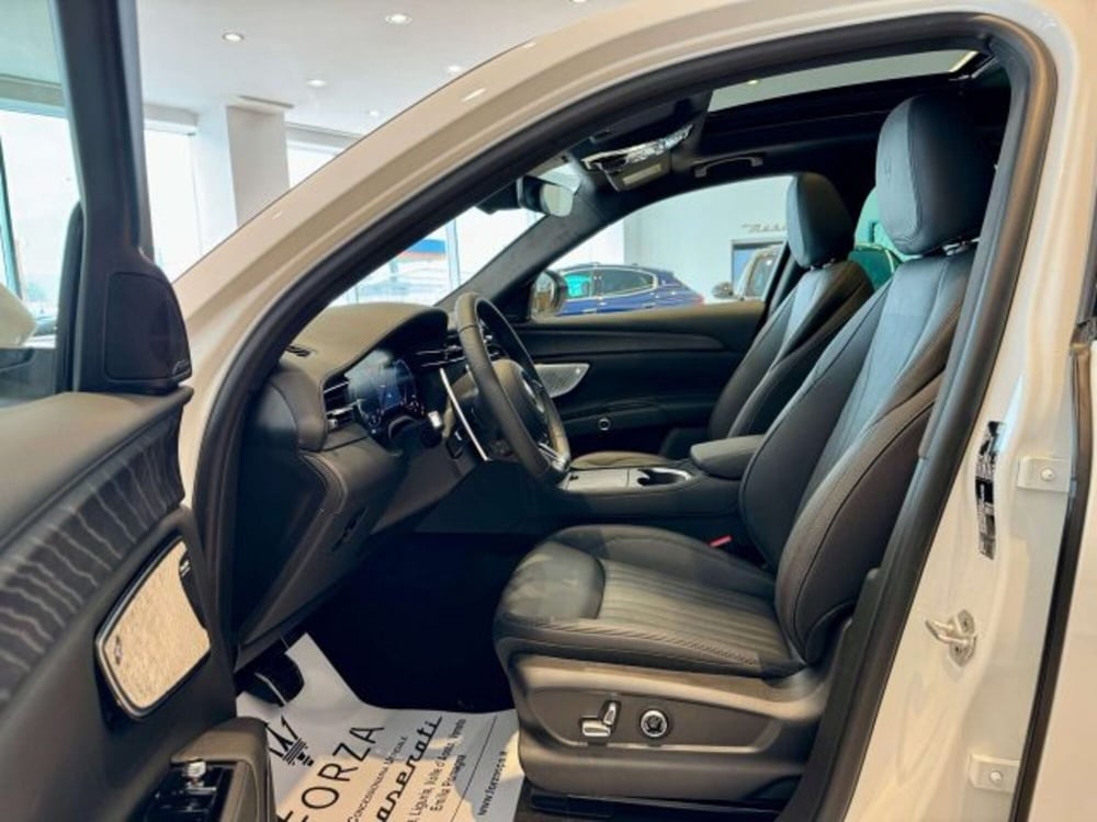 Maserati Grecale nuova a Torino (10)