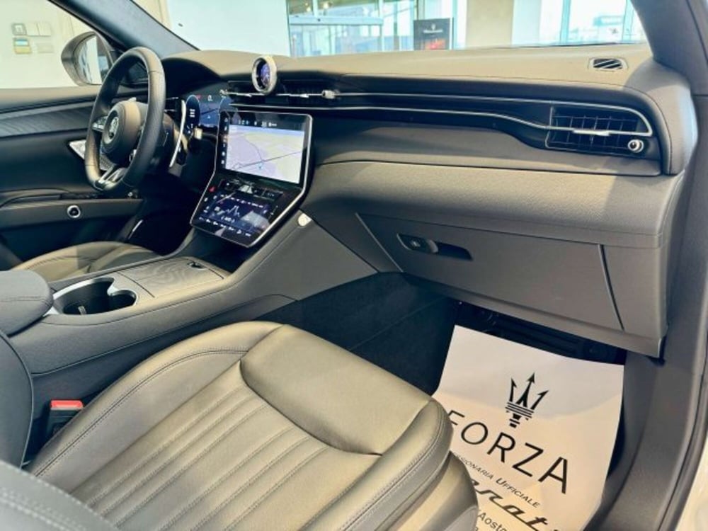 Maserati Grecale nuova a Torino (13)