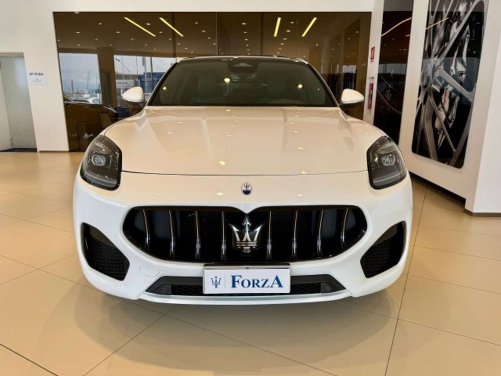 Maserati Grecale nuova a Torino (2)