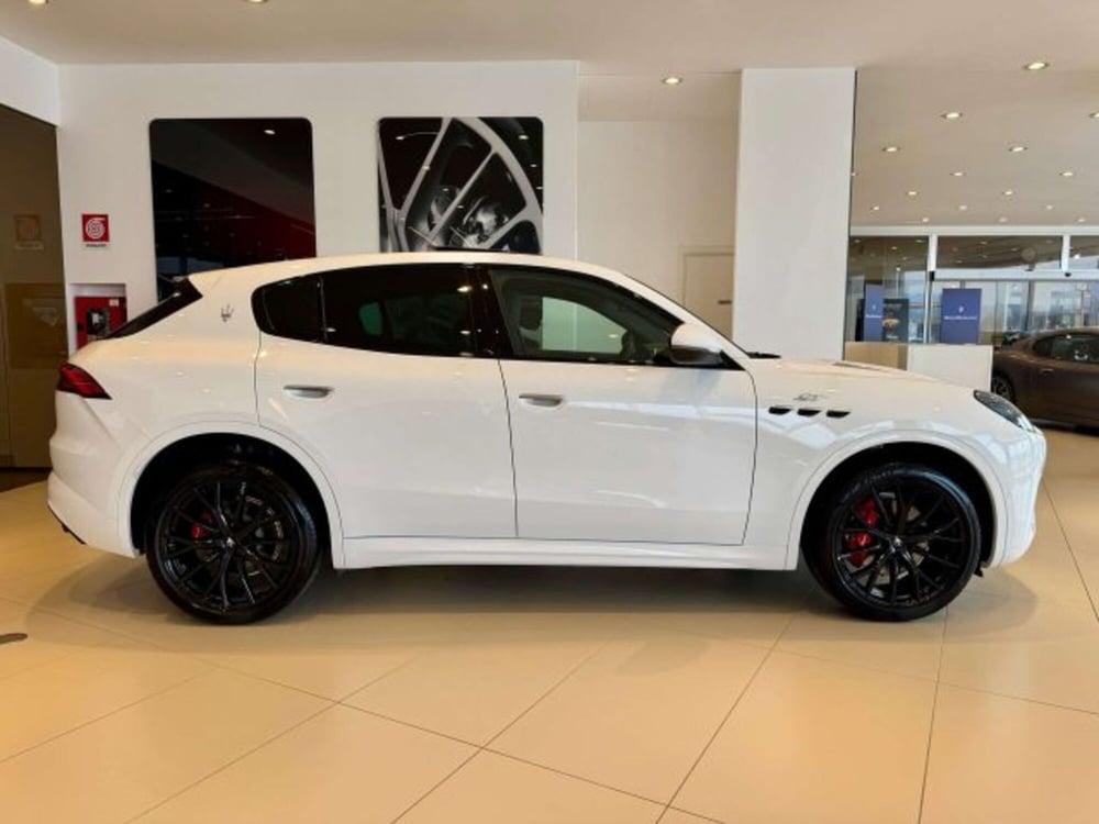 Maserati Grecale nuova a Torino (5)