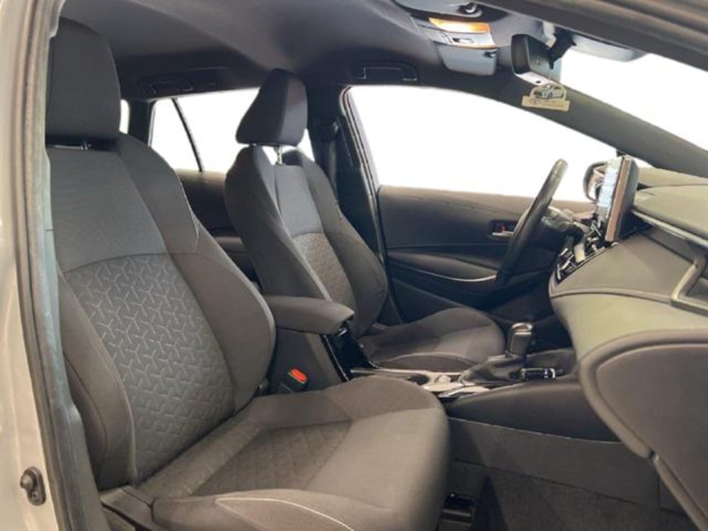 Toyota Corolla Touring Sports usata a Vercelli (7)