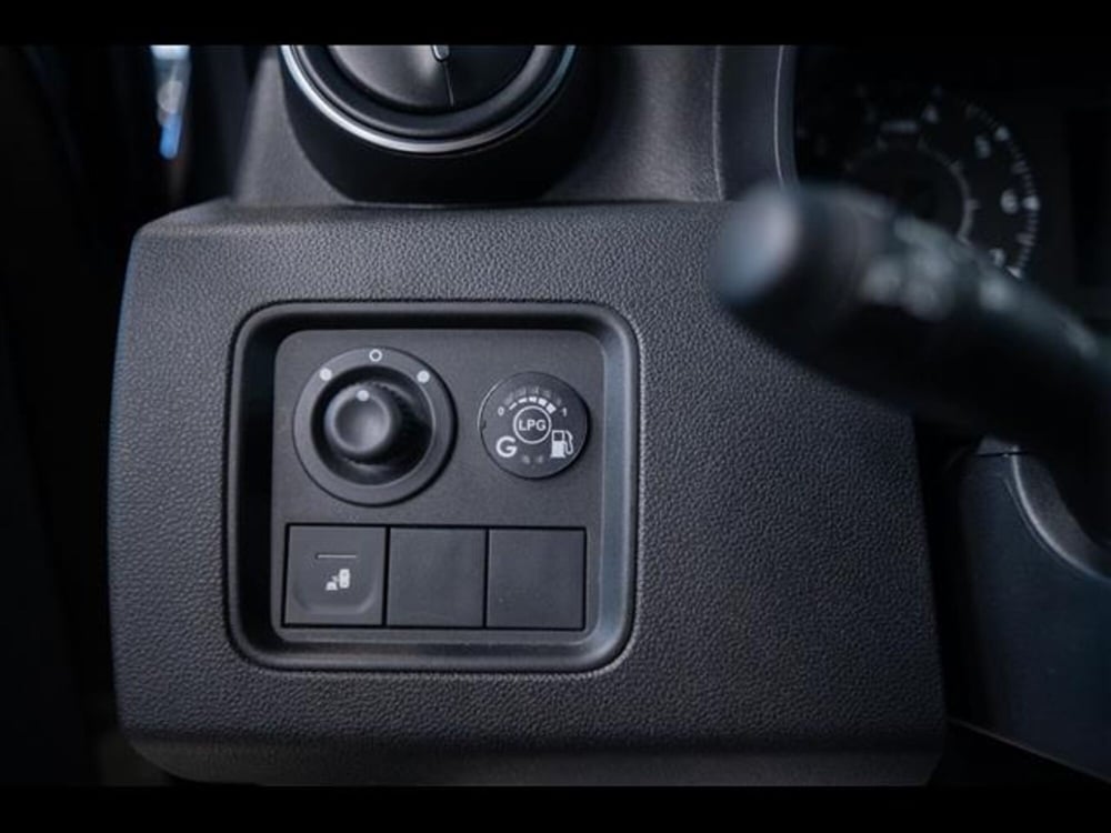 Dacia Duster usata a Torino (11)