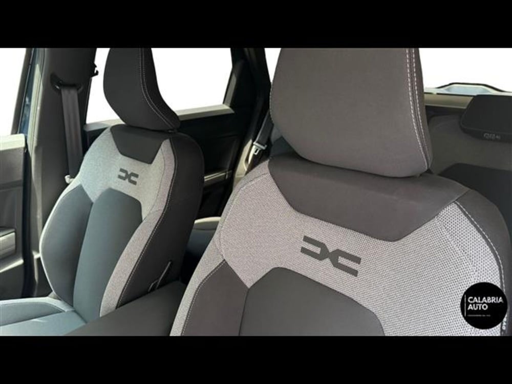 Dacia Bigster nuova a Reggio Calabria (10)